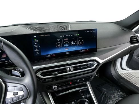 Used 2024 BMW 330i Sedan RWD image 12
