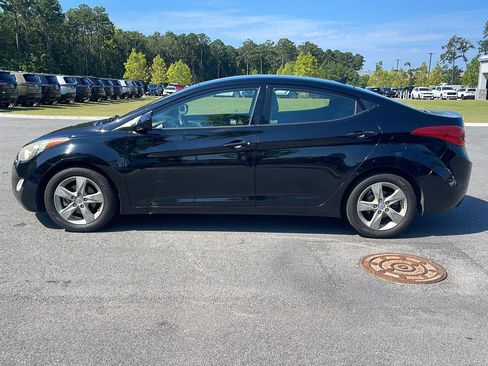 Used 2013 Hyundai Elantra GLS w/ Preferred Pkg FWD image 4