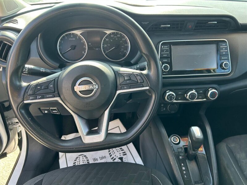 Used 2022 Nissan Kicks S FWD image 34