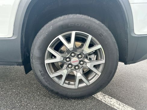 Used 2023 GMC Acadia SLE image 34