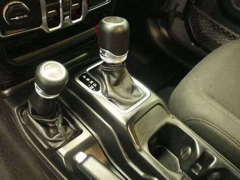 Used 2019 Jeep Wrangler Unlimited Sport S AWD/4WD image 18