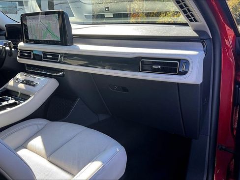 Used 2025 Lincoln Aviator Reserve w/ Jet Appearance Package image 16