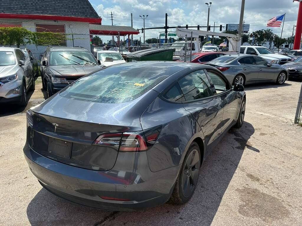 Used 2021 Tesla Model 3 Standard Range Plus RWD image 5