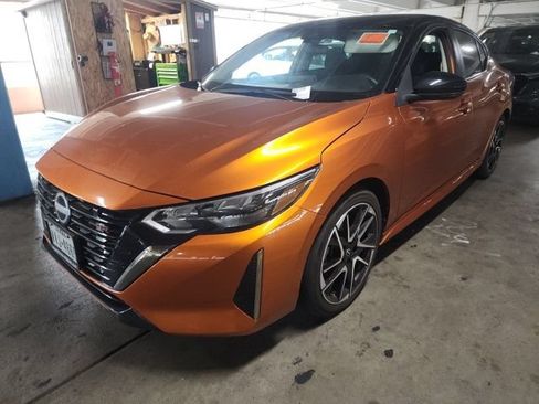 Used 2024 Nissan Sentra SR FWD image 5