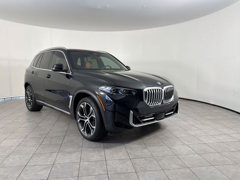 New 2026 BMW X5 xDrive40i w/ Climate Comfort Package AWD/4WD image 7
