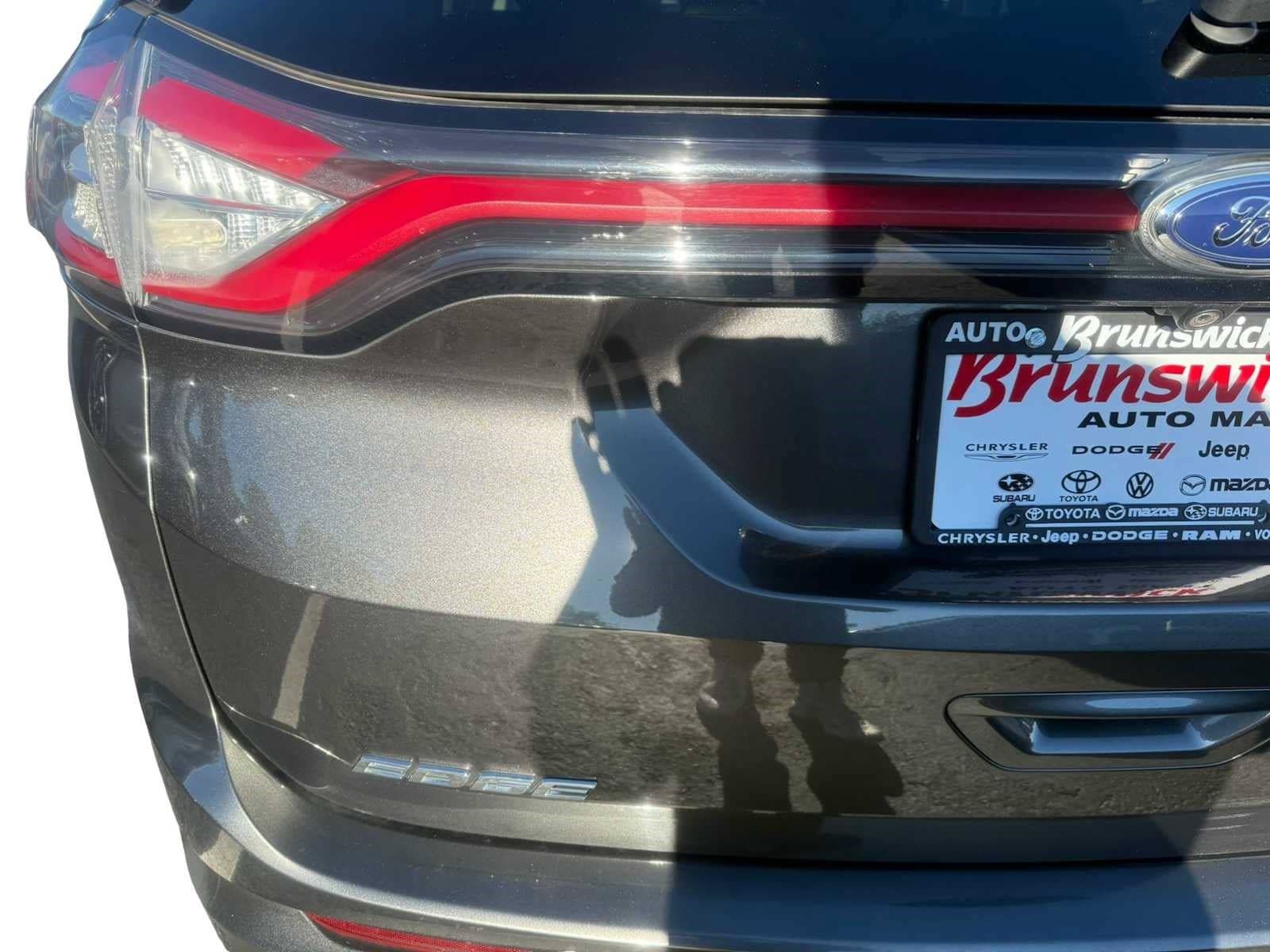 Used 2015 Ford Edge SEL w/ Equipment Group 201A FWD image 17