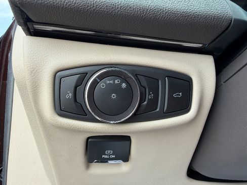 Used 2020 Lincoln MKZ FWD image 32