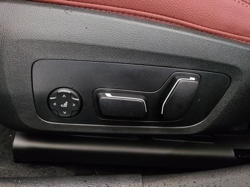 New 2026 BMW 330i Sedan w/ M Sport Package image 13