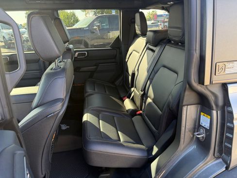 Certified 2024 Ford Bronco Badlands AWD/4WD image 12