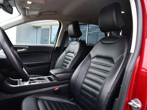 Used 2022 Ford Edge SEL w/ Convenience Package image 13