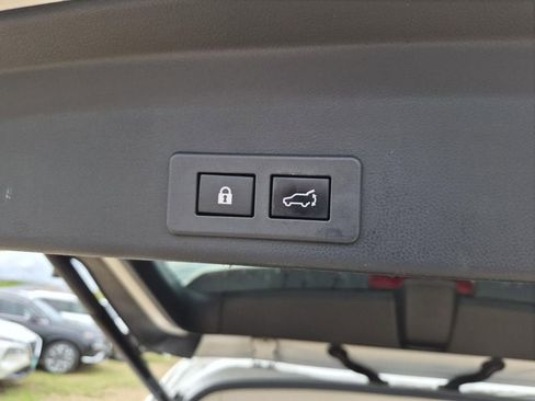 Used 2020 Subaru Ascent Touring w/ Popular Package #3 image 12