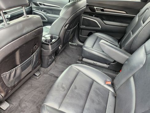 Used 2025 Kia Telluride S AWD/4WD image 9