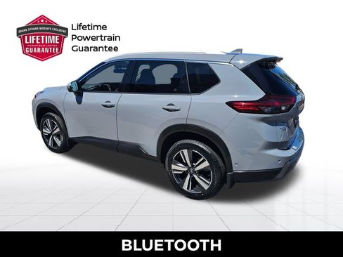 Certified 2025 Nissan Rogue SL AWD/4WD image 3