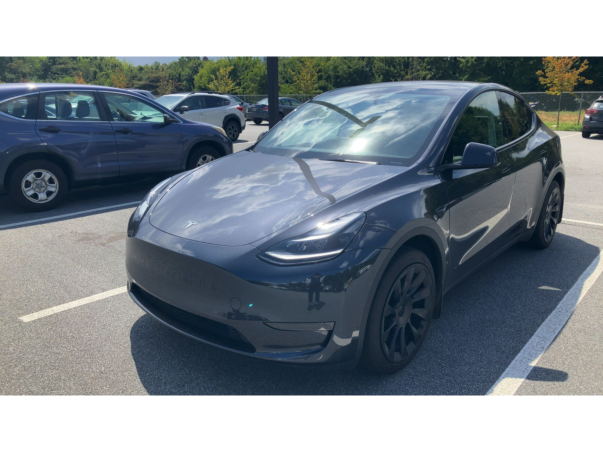 Used 2024 Tesla Model Y Long Range RWD image 1