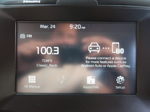 Used 2018 Kia Soul + image 17