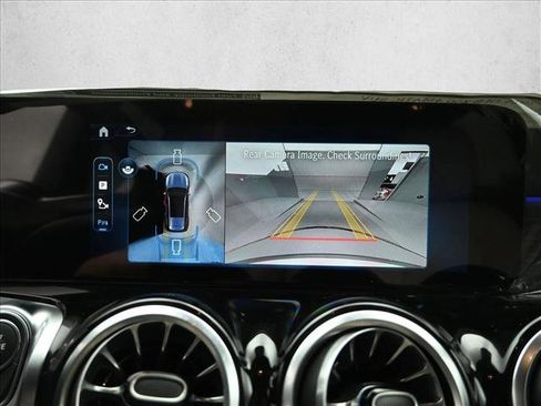 Certified 2025 Mercedes-Benz GLB 250 4MATIC image 11