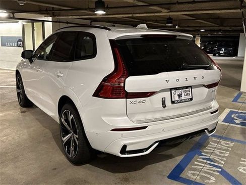 New 2025 Volvo XC60 B5 Ultra w/ Protection Package Premier AWD/4WD image 4