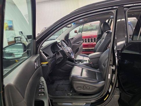 Used 2016 Hyundai Tucson Limited w/ Option Group 03 FWD image 8