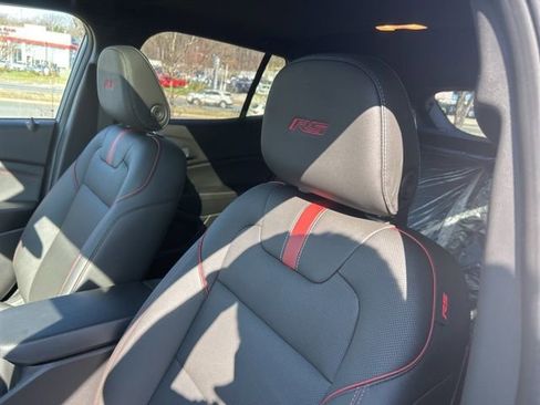 New 2026 Chevrolet Trax RS w/ Sunroof Package FWD image 9