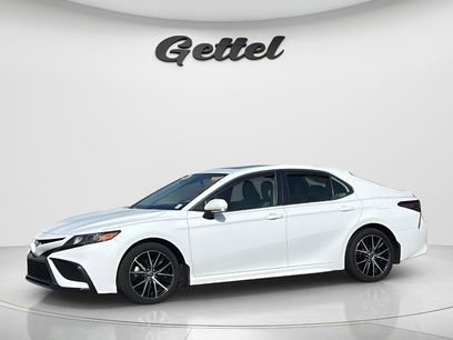 Used 2022 Toyota Camry SE w/ Convenience Package