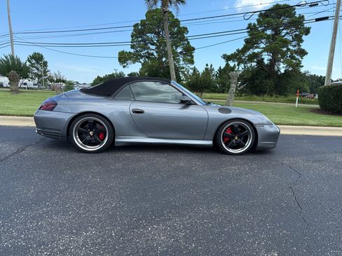 Used 2004 Porsche 911 Carrera 4S image 13