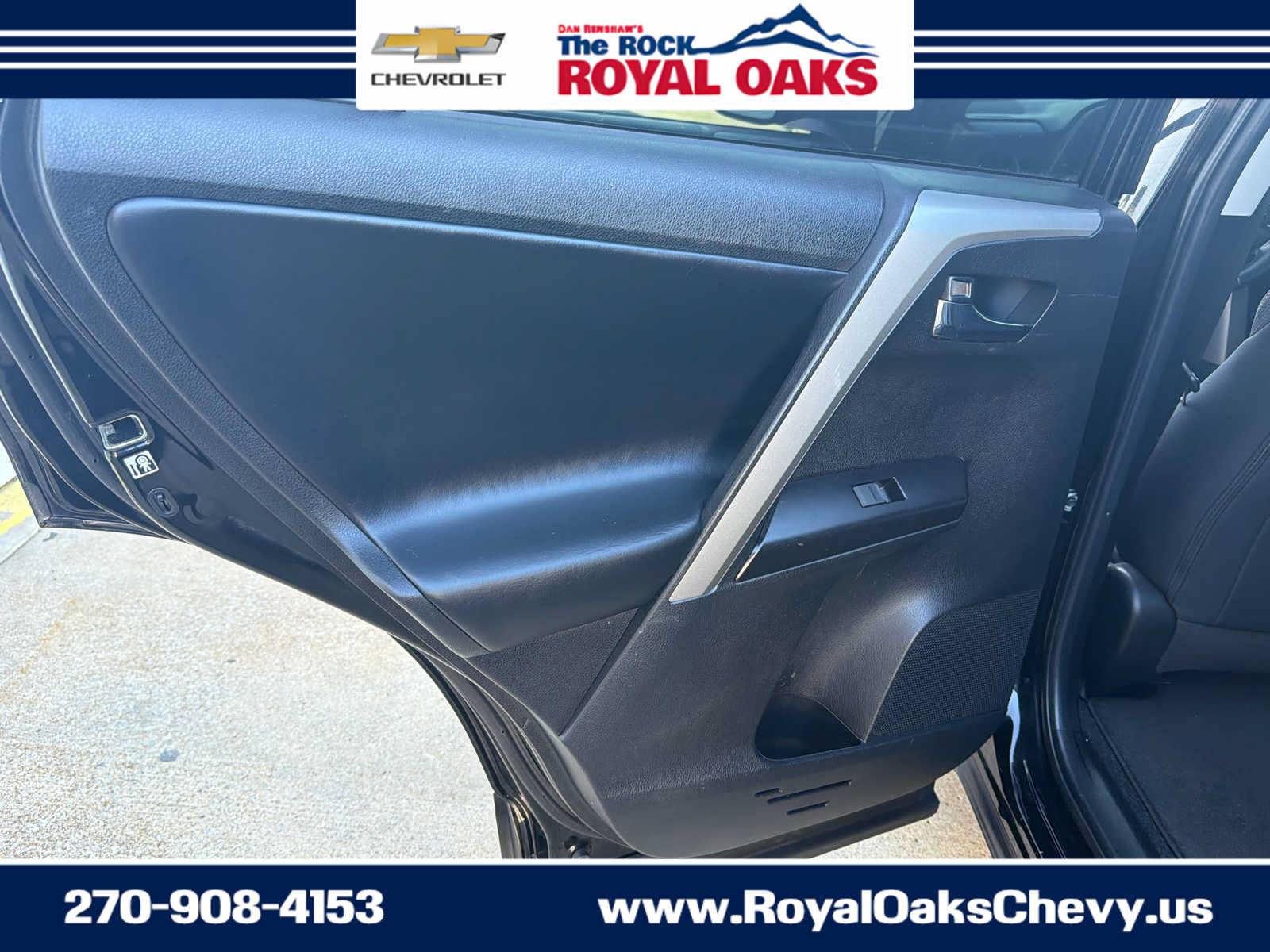 Used 2018 Toyota RAV4 XLE AWD/4WD image 14