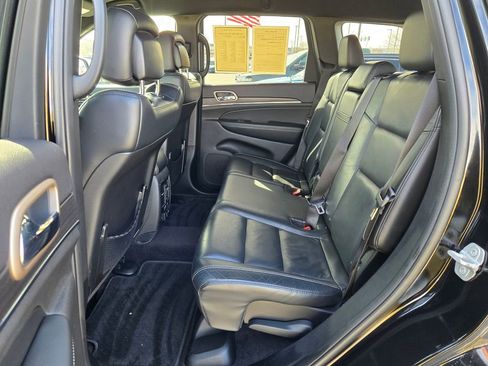 Used 2017 Jeep Grand Cherokee Limited image 27