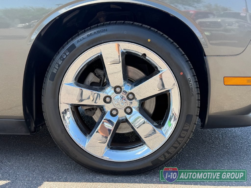 Used 2010 Dodge Challenger R/T RWD image 12