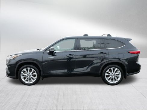 Used 2021 Toyota Highlander Limited image 4