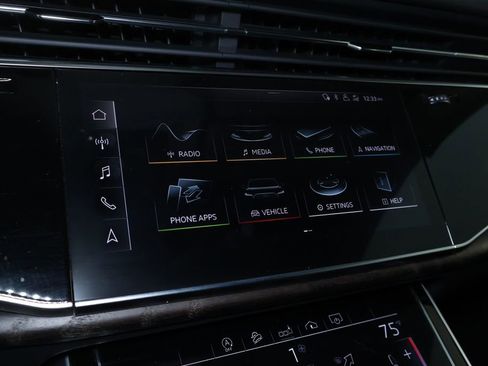 Used 2019 Audi Q8 Premium w/ Convenience Package AWD/4WD image 30