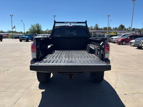 Used 2020 Toyota Tacoma TRD Off-Road w/ Technology Package AWD/4WD image 9