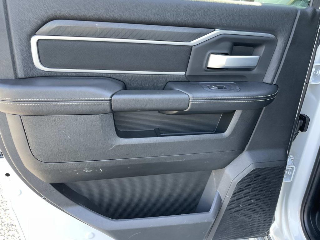 Used 2026 RAM 2500 Big Horn AWD/4WD image 12
