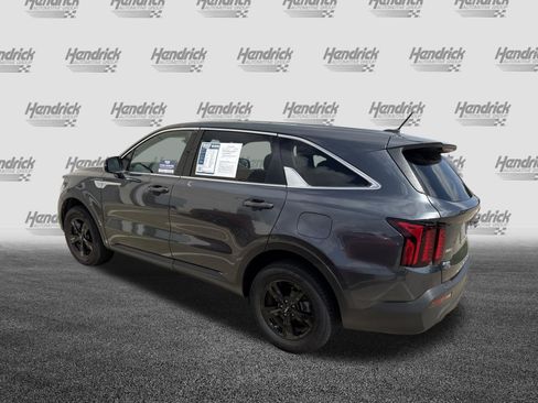Used 2022 Kia Sorento LX AWD/4WD image 7