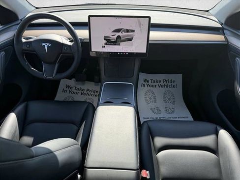 Used 2023 Tesla Model Y Long Range image 15
