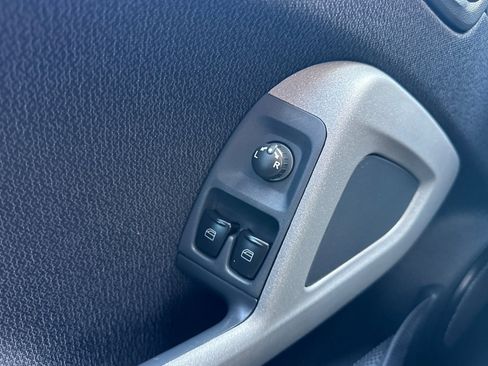 Used 2016 smart fortwo passion image 24