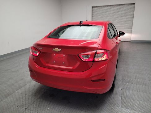 Used 2018 Chevrolet Cruze LS image 7