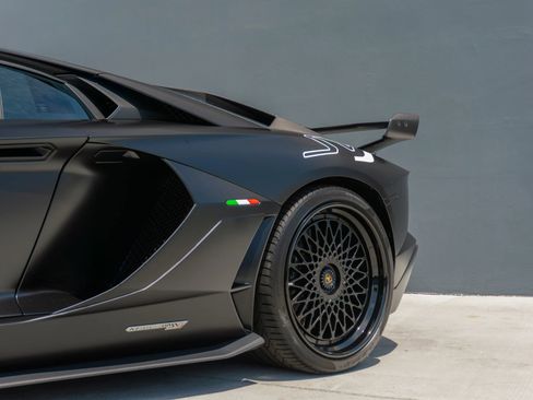 Used 2019 Lamborghini Aventador SVJ AWD/4WD image 28