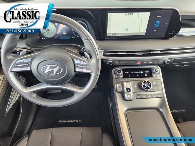 Used 2025 Hyundai Palisade Calligraphy AWD/4WD image 3