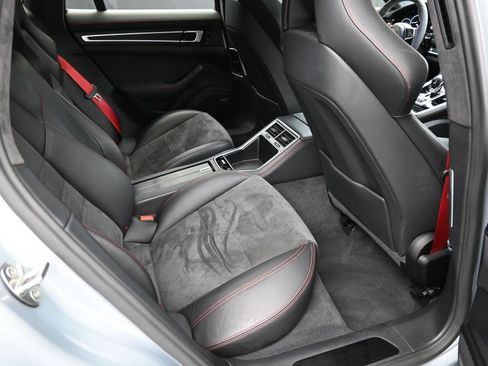 Used 2020 Porsche Panamera GTS image 11