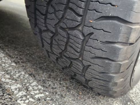 Used 2013 Toyota Land Cruiser image 11