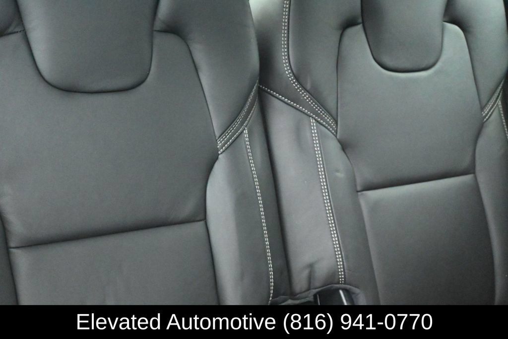 Used 2017 Volvo XC90 T6 Momentum w/ Vision Package AWD/4WD image 15