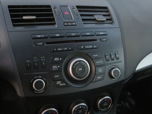 Used 2013 MAZDA MAZDA3 i Touring image 21