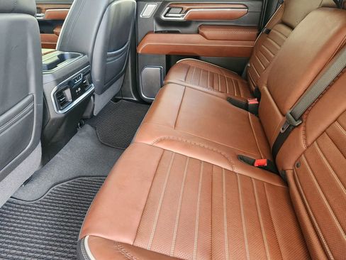 Used 2024 GMC Sierra 2500 Denali Ultimate image 29