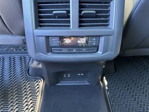 Used 2021 Volkswagen Atlas SE w/ Panoramic Sunroof Package image 14