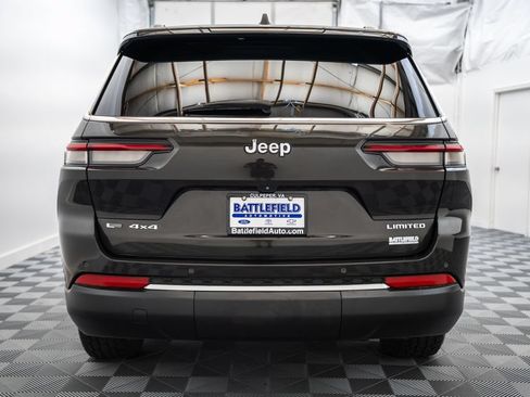 Used 2022 Jeep Grand Cherokee L Limited AWD/4WD image 6