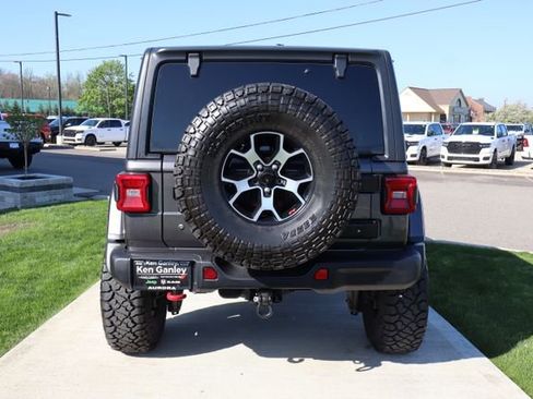 Used 2018 Jeep Wrangler Unlimited Rubicon AWD/4WD image 32