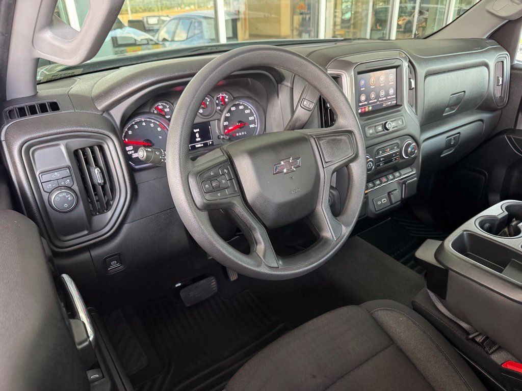 Used 2023 Chevrolet Silverado 1500 Custom w/ Rally Edition RWD image 3