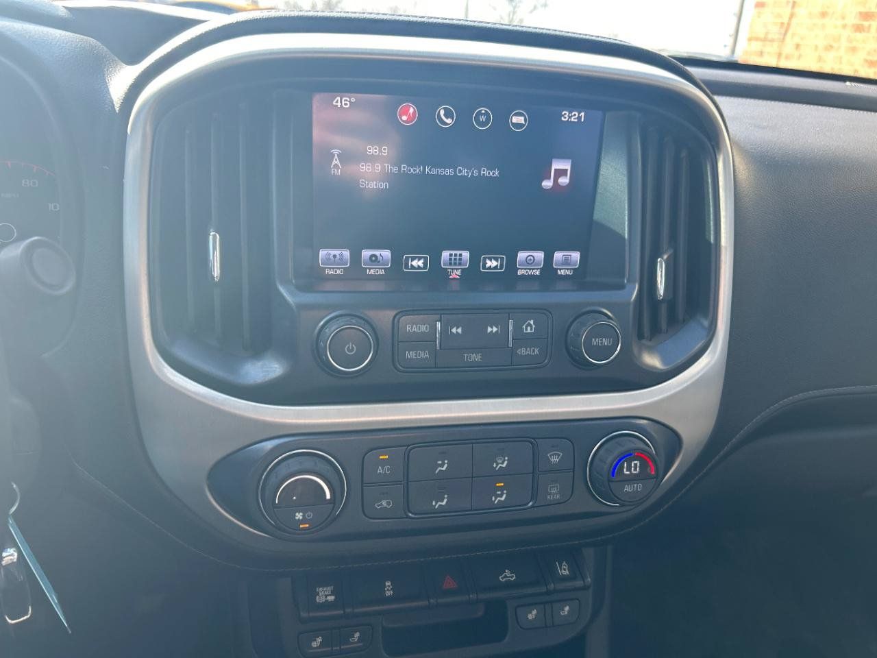 Used 2016 GMC Canyon SLT w/ Driver Alert Package AWD/4WD image 14