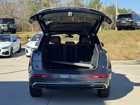 Used 2022 Audi Q5 2.0T Premium w/ Convenience Package image 17