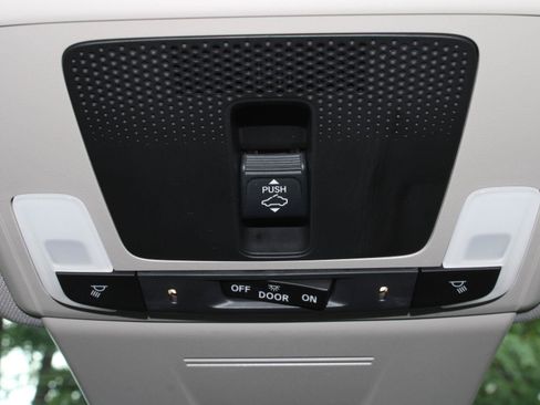 Used 2024 Honda Civic EX-L image 11